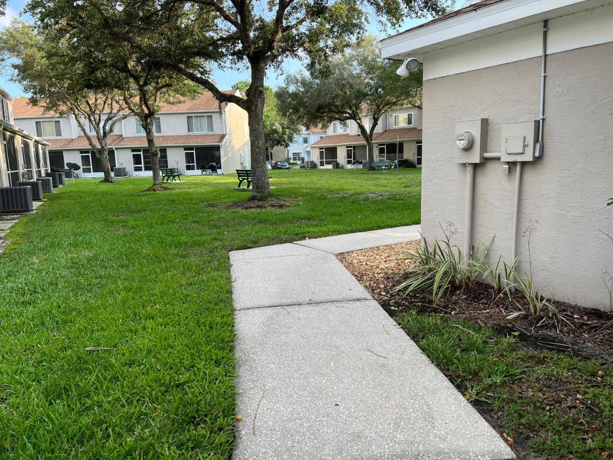 Upscale Long Stay -King Bed - Pool - Wifi - Tampa Palms - Moffitt - Gated - Pets Ok - In New Tampa By Hunters Green - Live Oak - Cory Lake Isles Area -1 Exterior photo